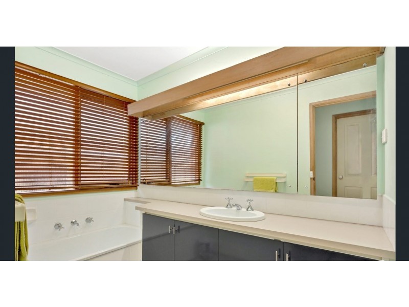 11 Archibald Avenue, Narre Warren VIC 3805