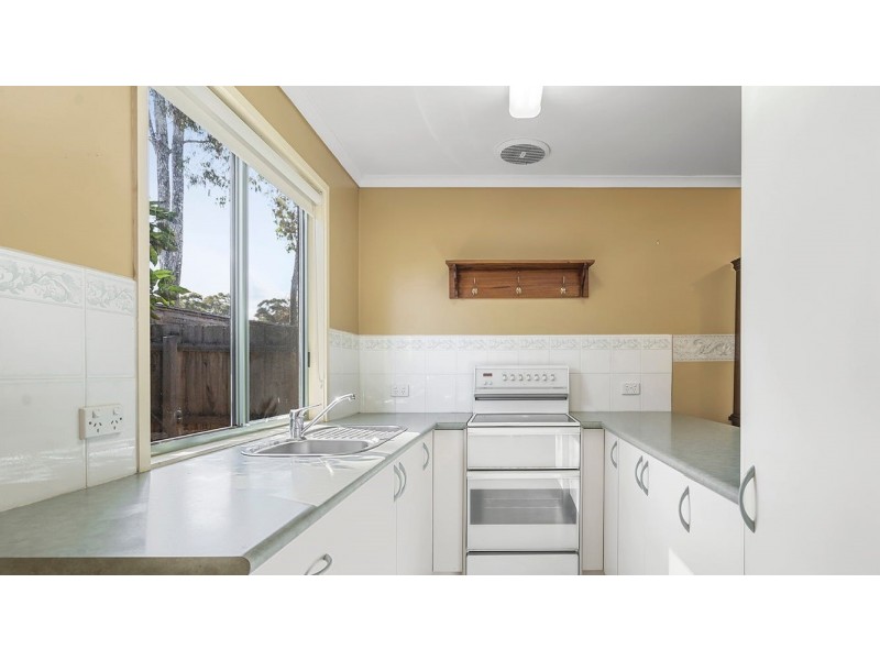 25 Songbird Avenue, Chirnside Park VIC 3116