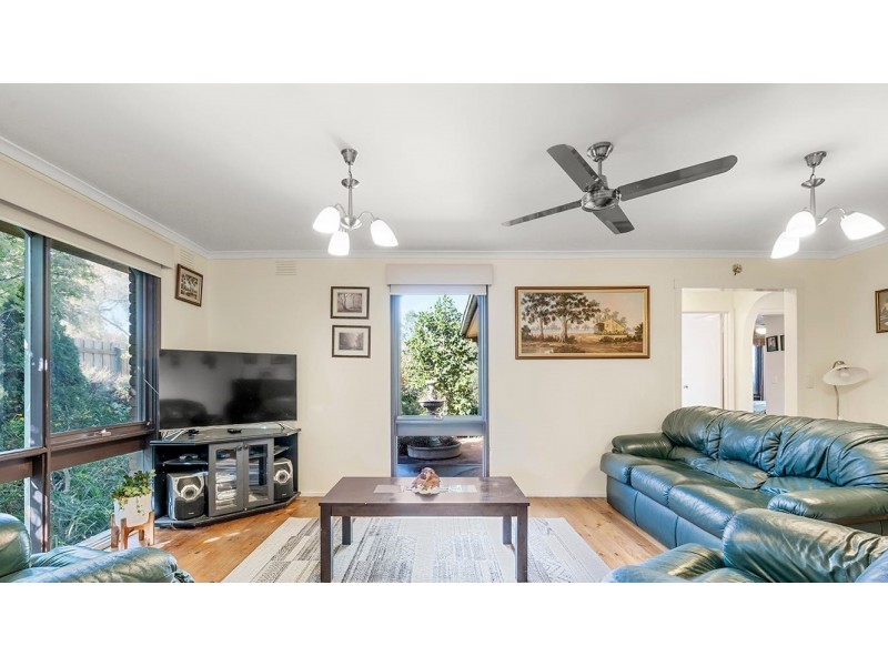 25 Songbird Avenue, Chirnside Park VIC 3116
