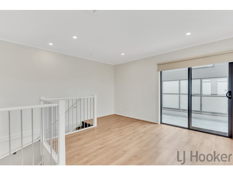 1/16 Adele Avenue, Ferntree Gully VIC 3156