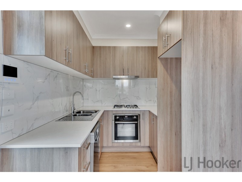 1/16 Adele Avenue, Ferntree Gully VIC 3156