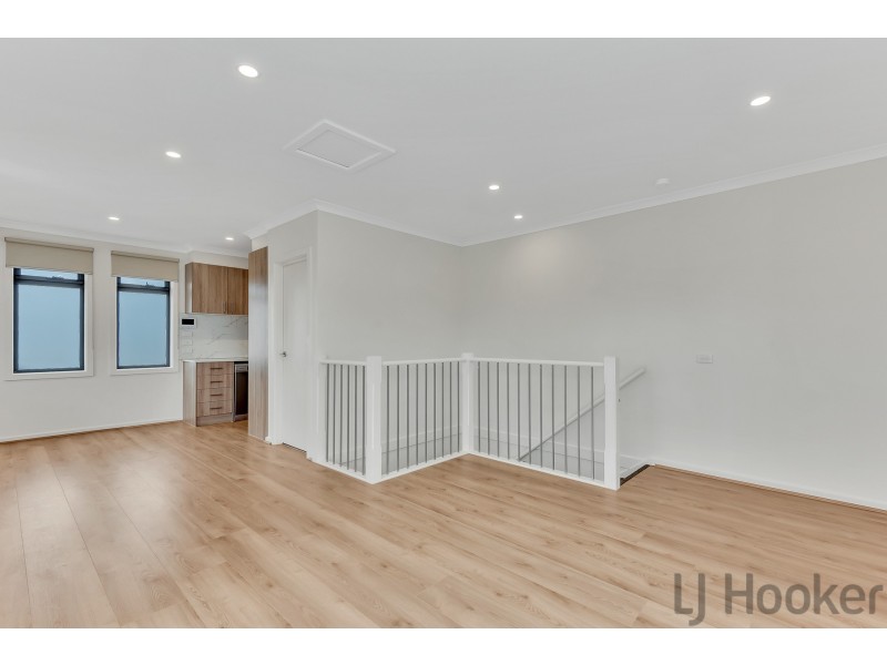1/16 Adele Avenue, Ferntree Gully VIC 3156