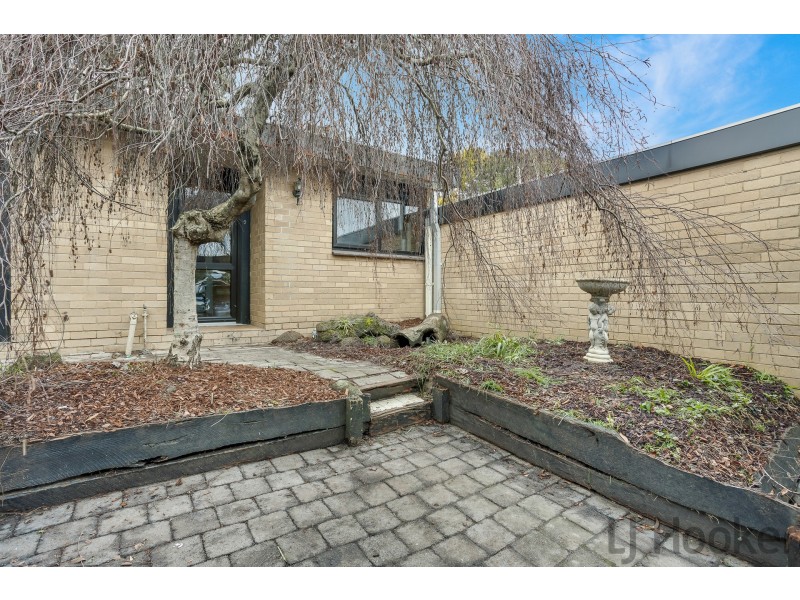 2/32-34 Mt Dandenong Road, Ringwood East VIC 3135