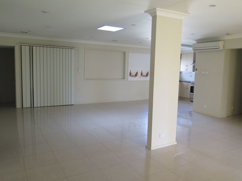 8A Anne Road, Knoxfield VIC 3180