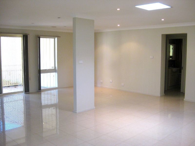 1/8 Anne Road, Knoxfield VIC 3180