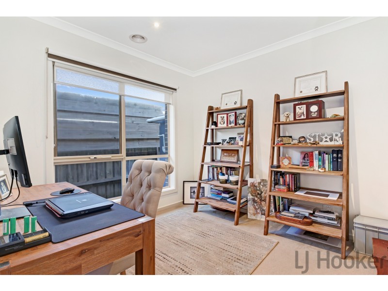 2/40 Allister Close, Knoxfield VIC 3180