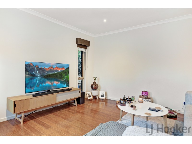 2/40 Allister Close, Knoxfield VIC 3180