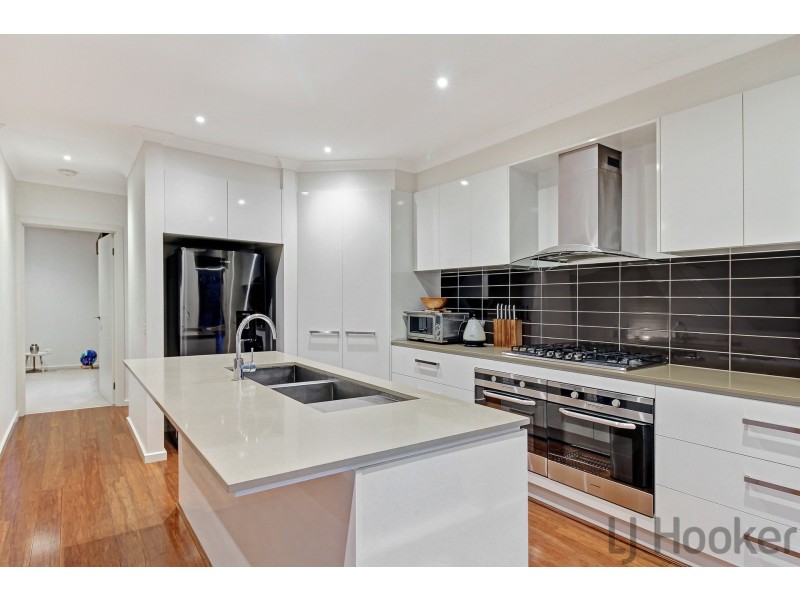 2/40 Allister Close, Knoxfield VIC 3180