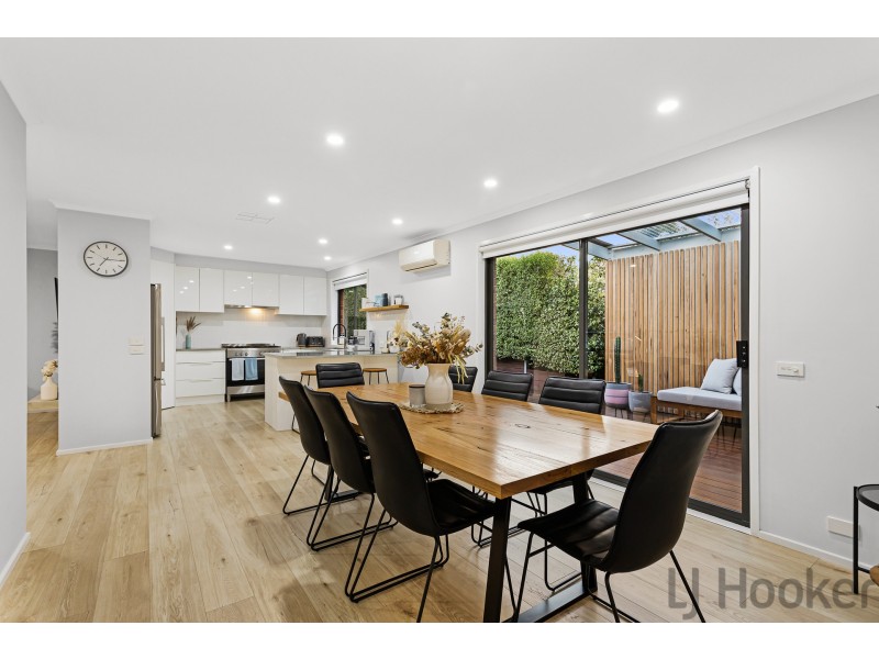 5 Manifold Court, Croydon South VIC 3136