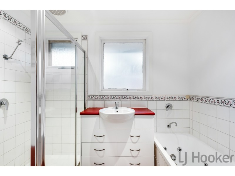 48 Lancaster Road, Mooroolbark VIC 3138