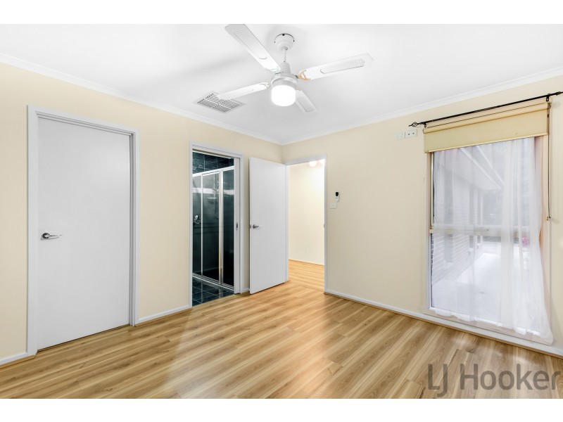 48 Lancaster Road, Mooroolbark VIC 3138