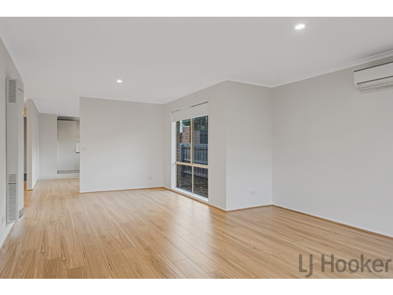 21 Grierson Drive, Kilsyth VIC 3137