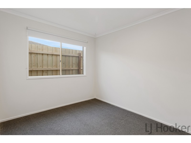21 Grierson Drive, Kilsyth VIC 3137