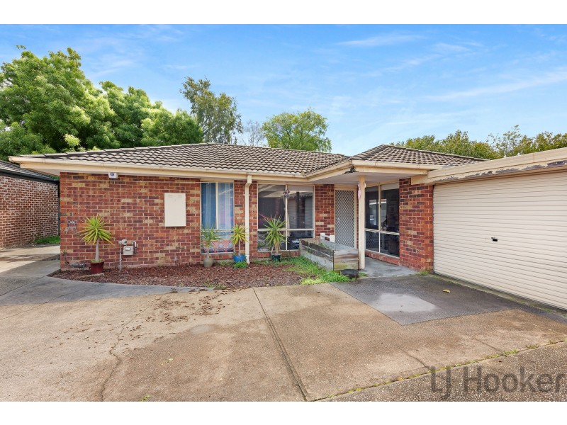 2/2 Bluegum Court, Narre Warren VIC 3805