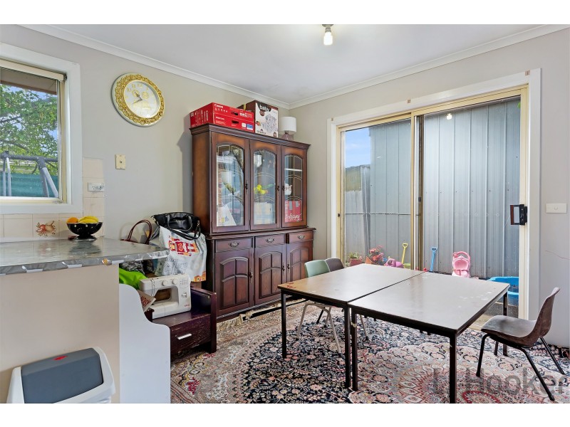 2/2 Bluegum Court, Narre Warren VIC 3805