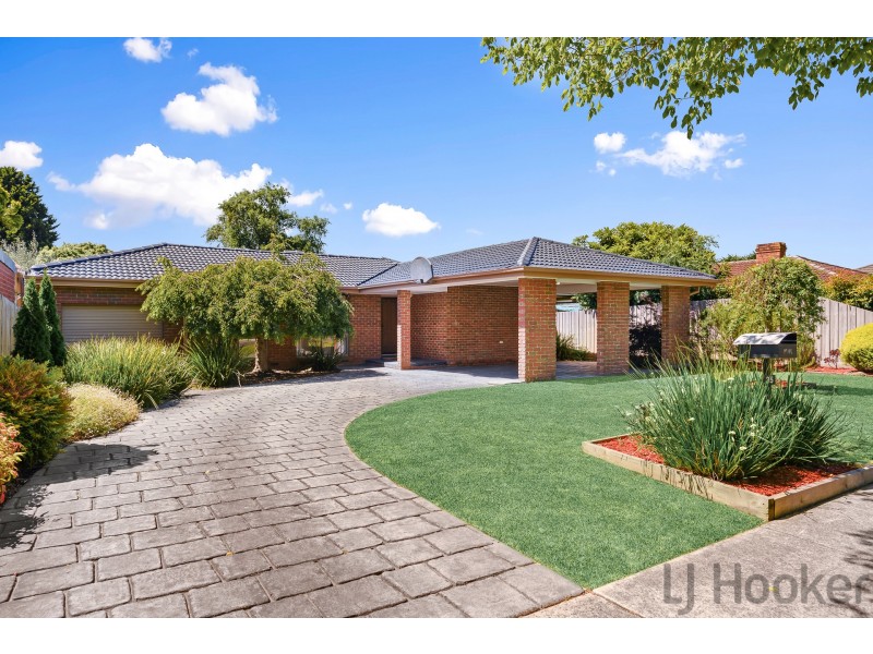 35 Murray Crescent, Rowville VIC 3178