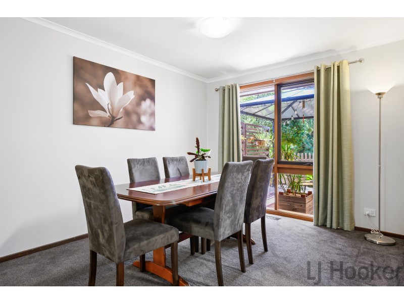 35 Murray Crescent, Rowville VIC 3178