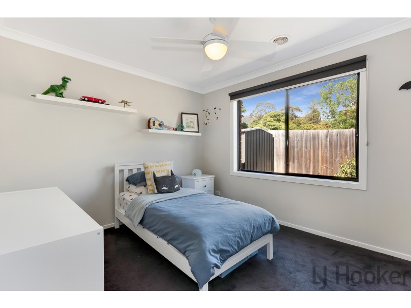 2/8 Augusta Road, The Basin VIC 3154