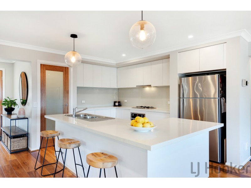 2/8 Augusta Road, The Basin VIC 3154