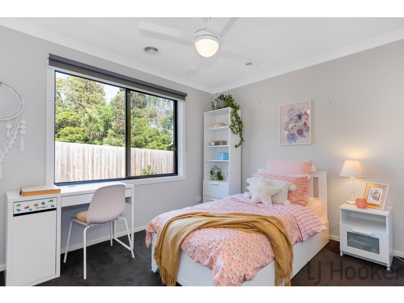 2/8 Augusta Road, The Basin VIC 3154