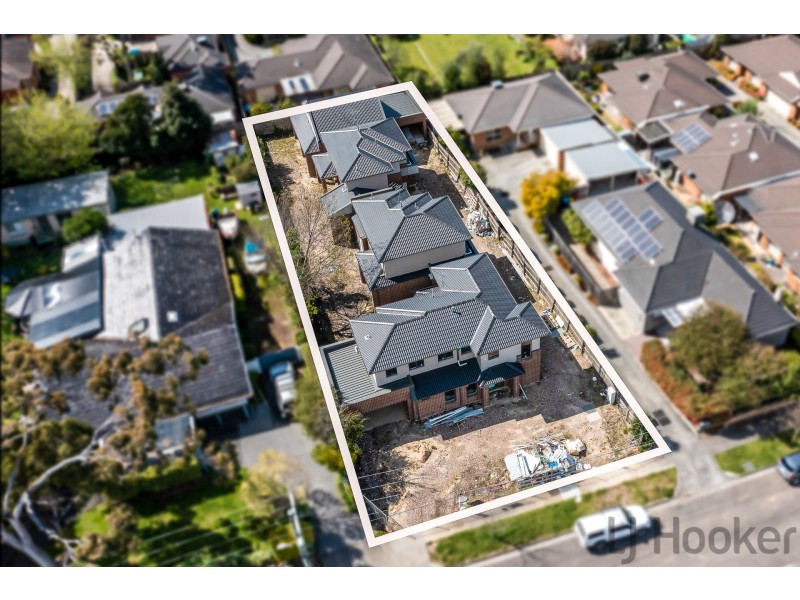 2/27 Aubrey Grove, Boronia VIC 3155