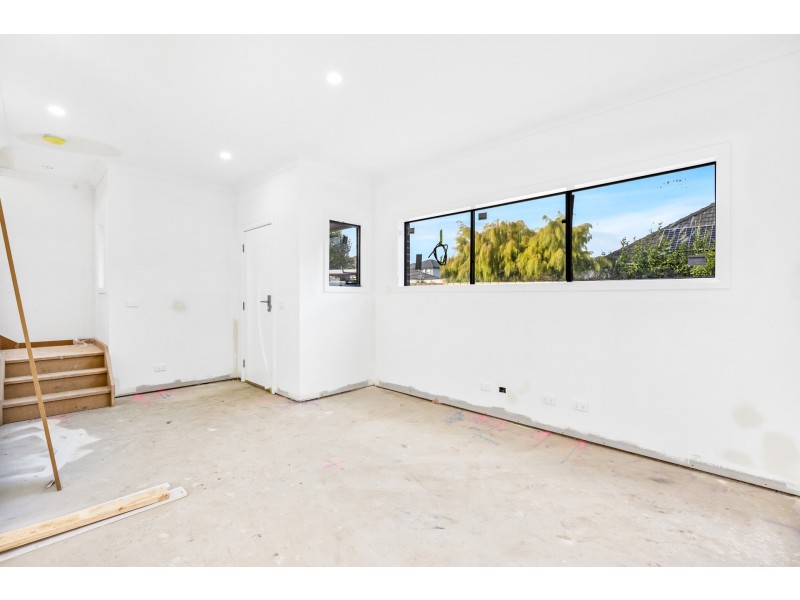 2/27 Aubrey Grove, Boronia VIC 3155