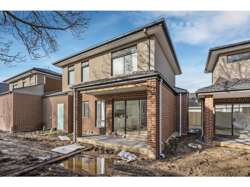 2/27 Aubrey Grove, Boronia VIC 3155