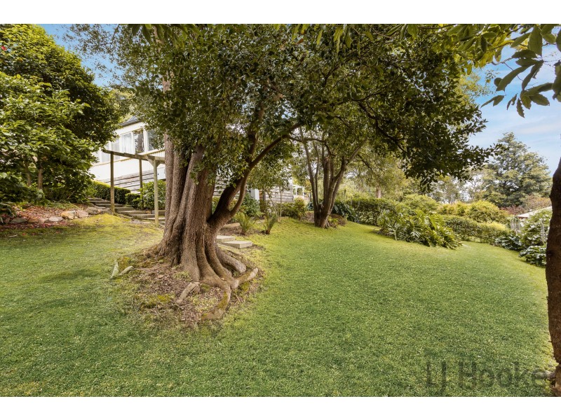 6 View Road, The Basin VIC 3154