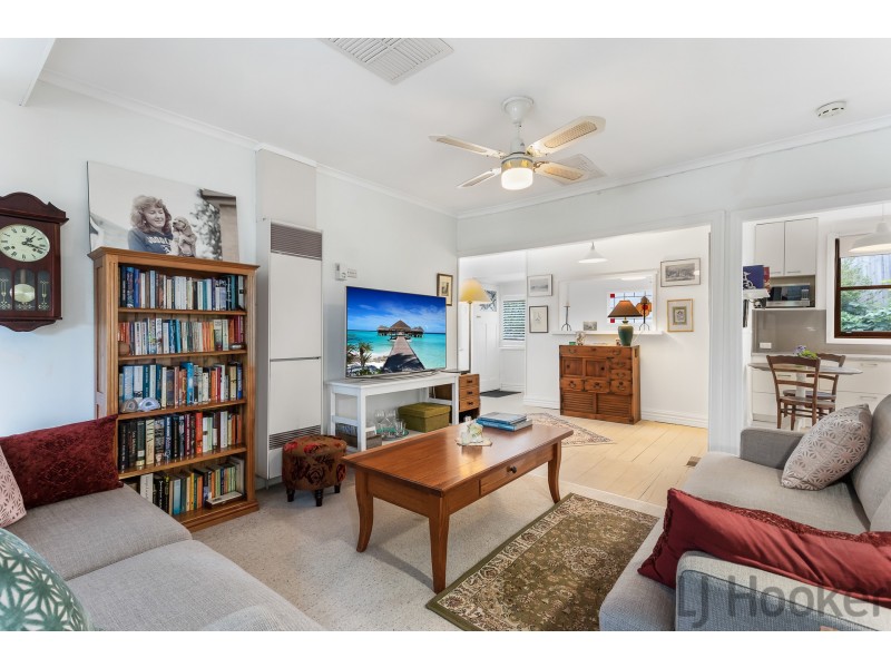 6 View Road, The Basin VIC 3154