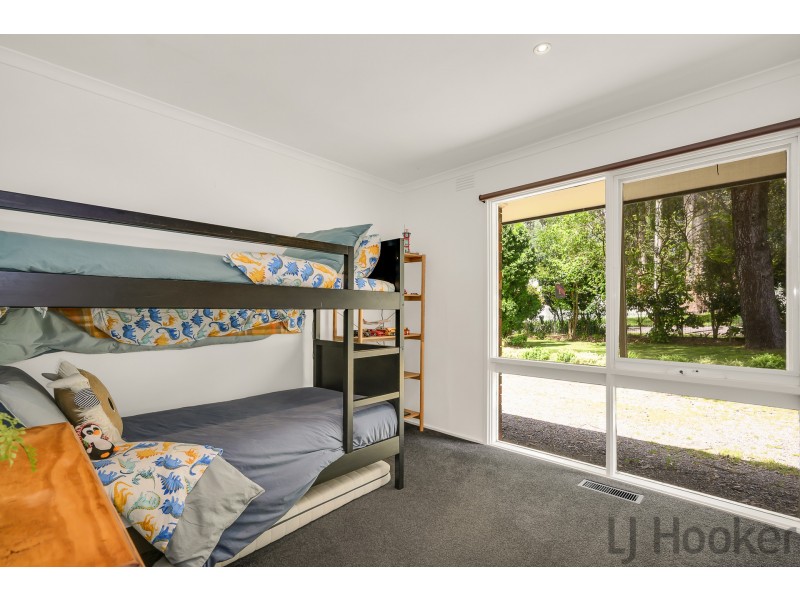 9 Yvonne Road, Mount Dandenong VIC 3767