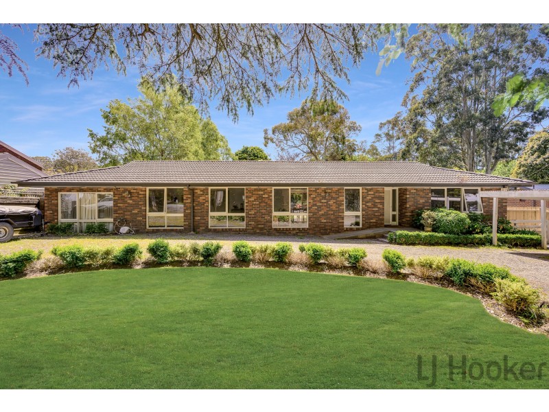 9 Yvonne Road, Mount Dandenong VIC 3767