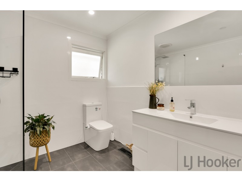 9 Yvonne Road, Mount Dandenong VIC 3767