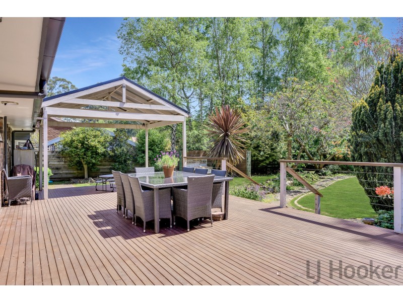 9 Yvonne Road, Mount Dandenong VIC 3767