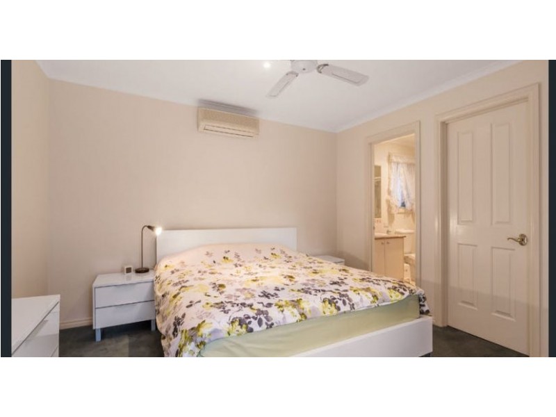 2/7 Leo Close, Wantirna South VIC 3152