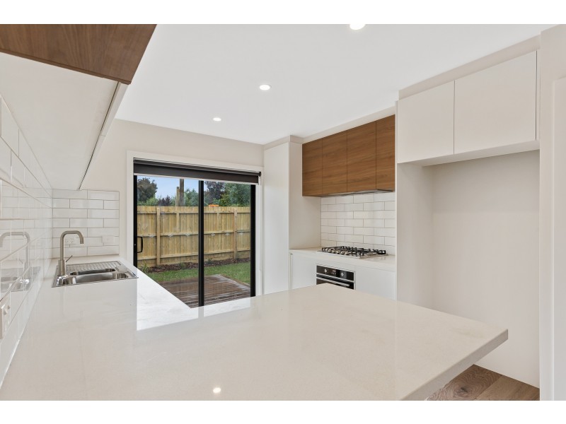 28 Cherrytree Rise, Knoxfield VIC 3180