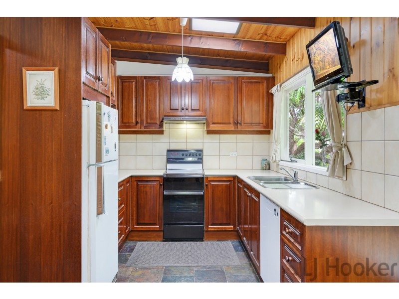 10 Ross Avenue, The Basin VIC 3154