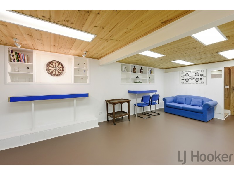10 Ross Avenue, The Basin VIC 3154