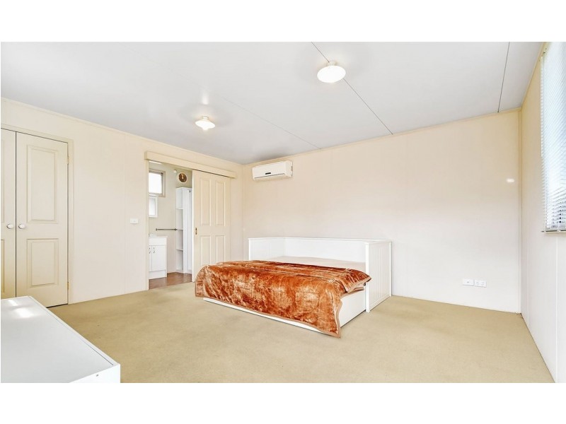 301 Blackburn Road, Burwood East VIC 3151