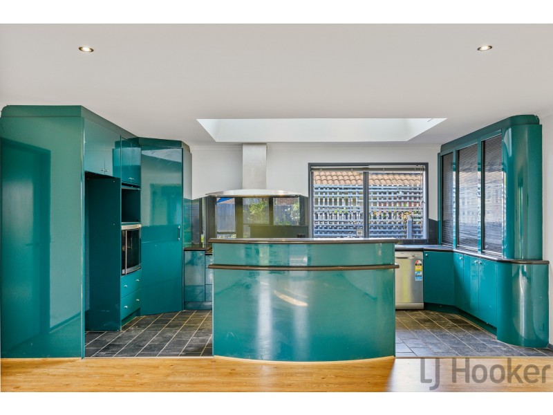 6 The Fairway, Rowville VIC 3178