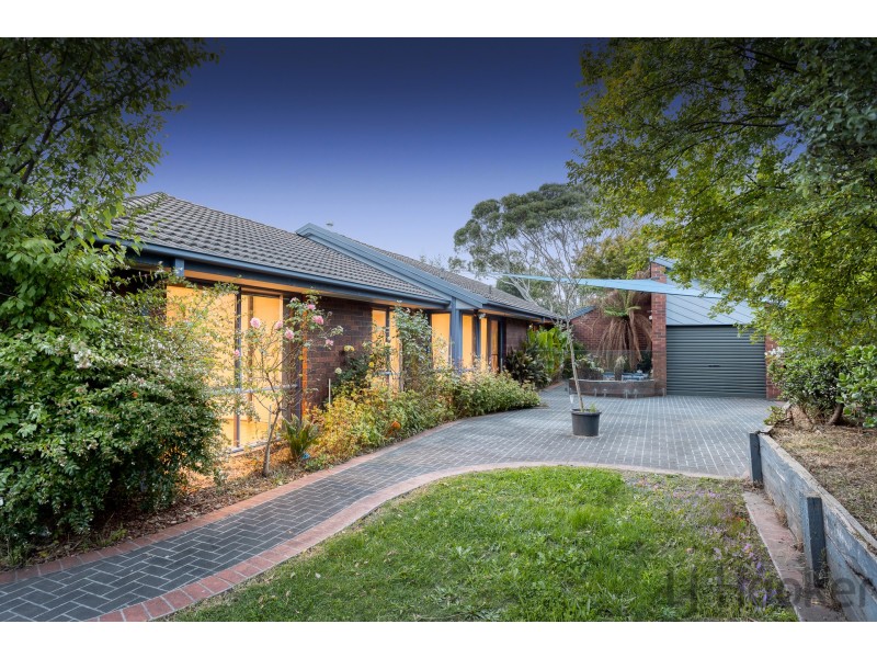 6 The Fairway, Rowville VIC 3178