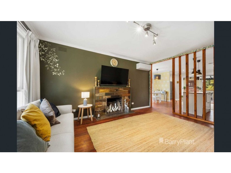 54 Johnson Drive, Ferntree Gully VIC 3156