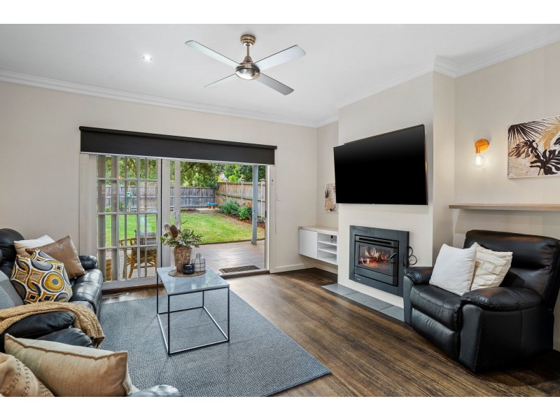1/17 Mines Road, Ringwood East VIC 3135