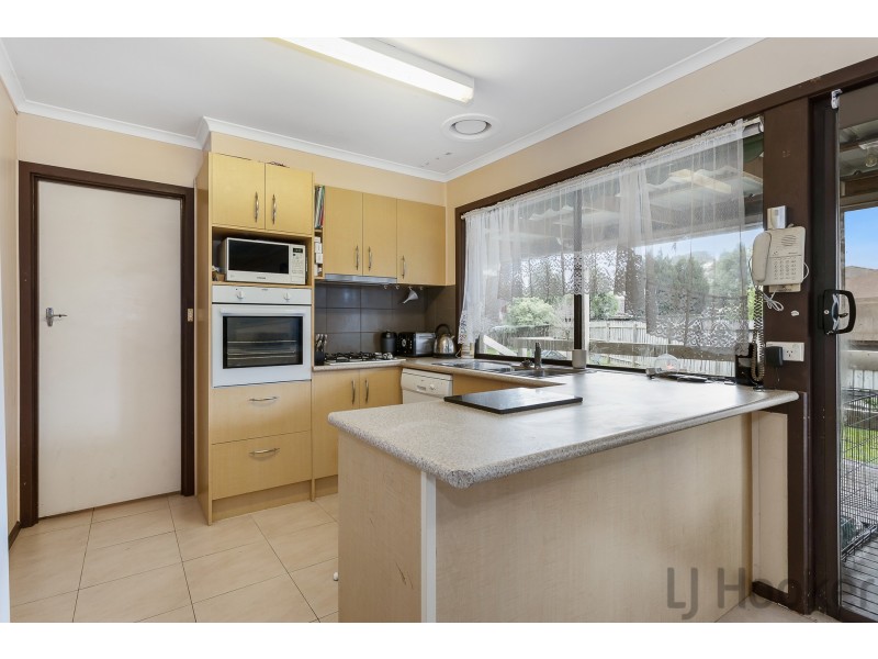 11 Aitken Court, Ferntree Gully VIC 3156