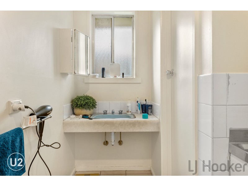 1 & 2/19 Railway Parade, Bayswater VIC 3153