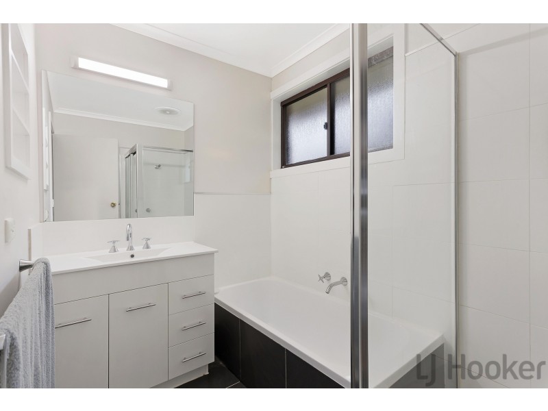 5/4 Starcross Avenue, Croydon VIC 3136