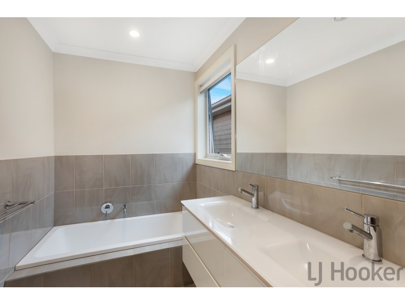 104/4 Conway Court, Boronia VIC 3155