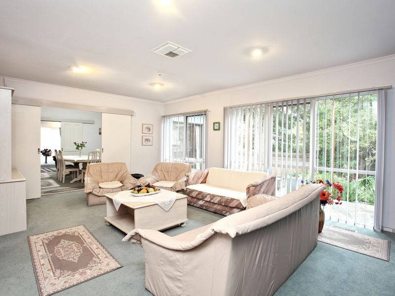 16 Daffodil Road, Boronia VIC 3155