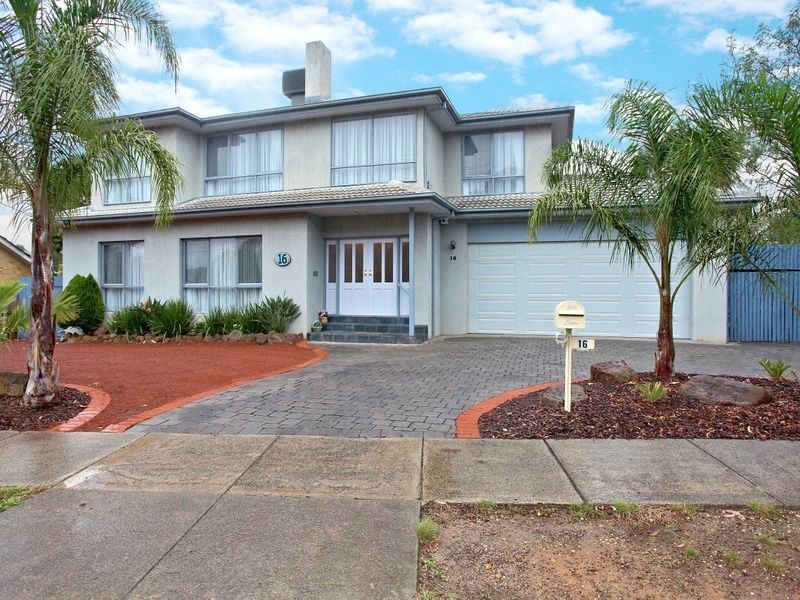 16 Daffodil Road, Boronia VIC 3155