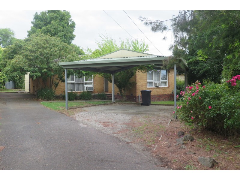 13 Flinders Crescent, Boronia VIC 3155