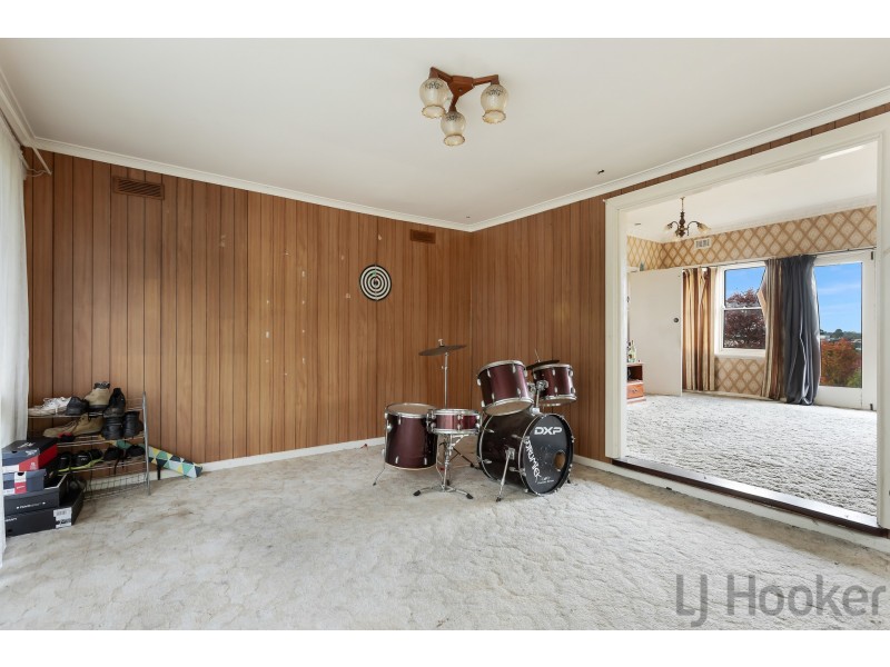 63 Loughnan Road, Ringwood VIC 3134